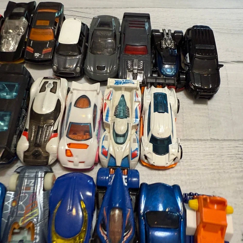Hot wheels Cars‎ bundle 42 cars total